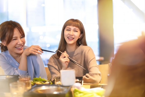 聊天聚會(huì)